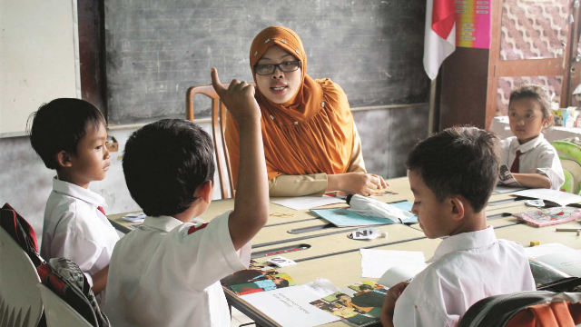 Inilah Perbedaan Pendidik dan Pengajar Bagi Guru